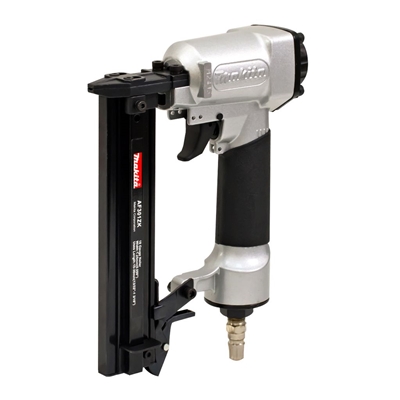 รูปตัวอย่าง เครื่องยิงตะปูลมเดี่ยว MAKITA รุ่น AF301ZK ความดันลม 6-8 บาร์ ขนาดของขวดลวดเย็บความยาว 10 - 30 มิลลิเมตร บรรจุตะปู 100 นัด